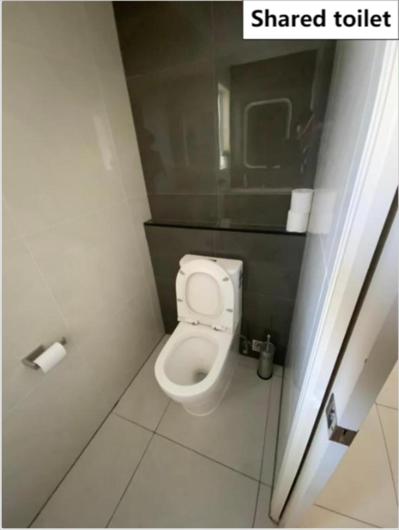 골드코스트 Shared House With Other Guests Near Shopping Center And Theme Parks 아파트 외부 사진