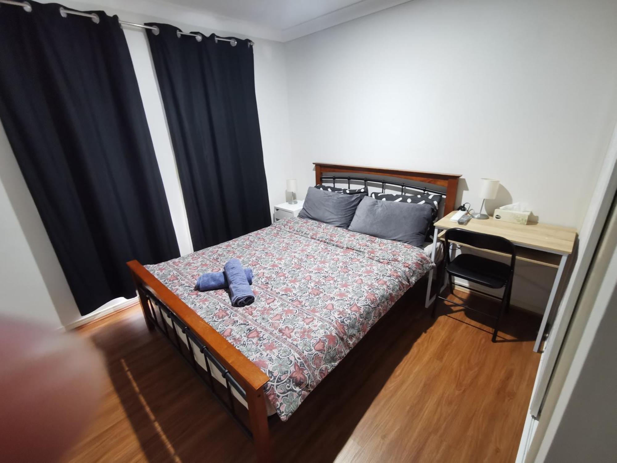골드코스트 Shared House With Other Guests Near Shopping Center And Theme Parks 아파트 외부 사진