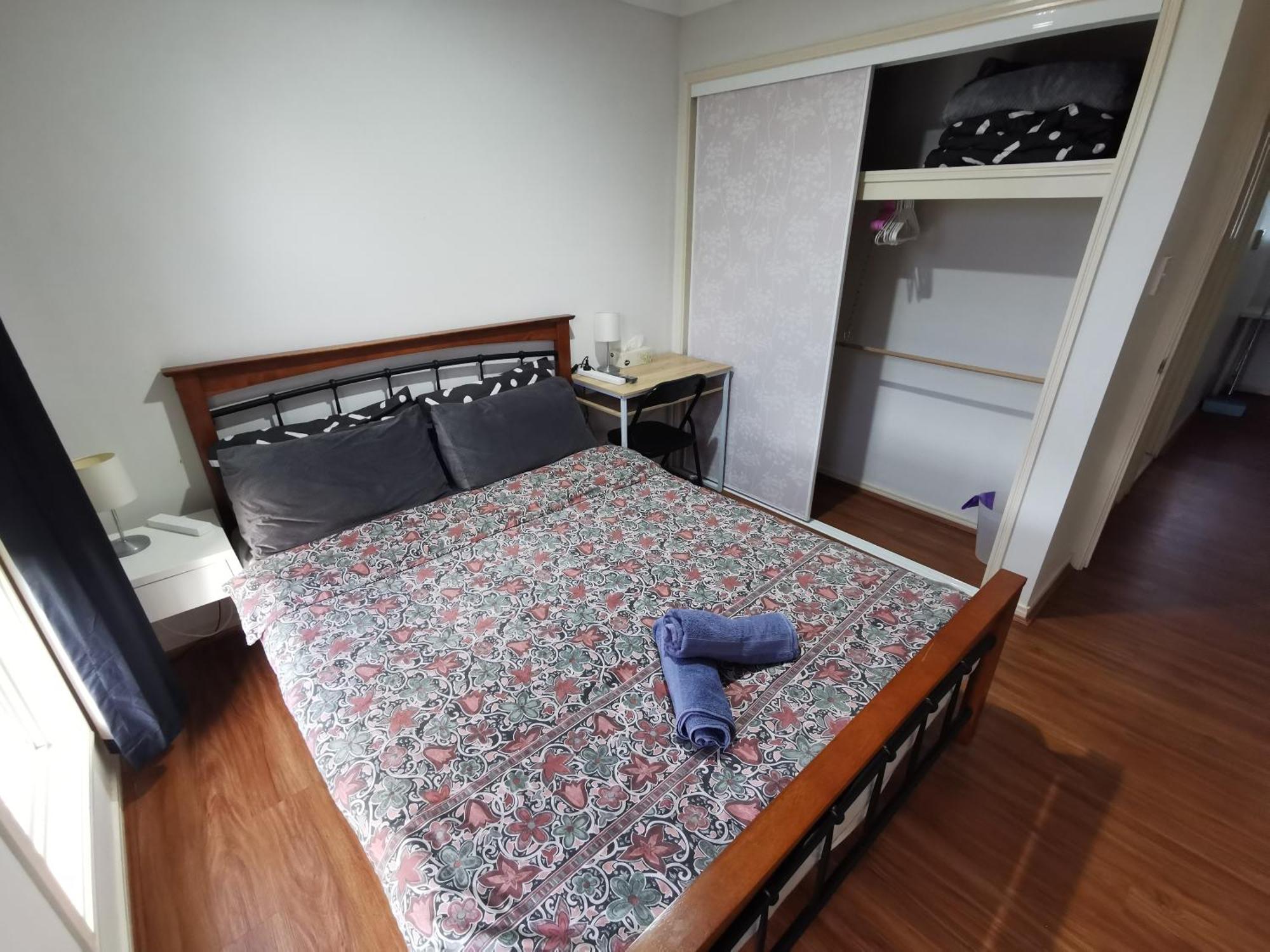 골드코스트 Shared House With Other Guests Near Shopping Center And Theme Parks 아파트 외부 사진
