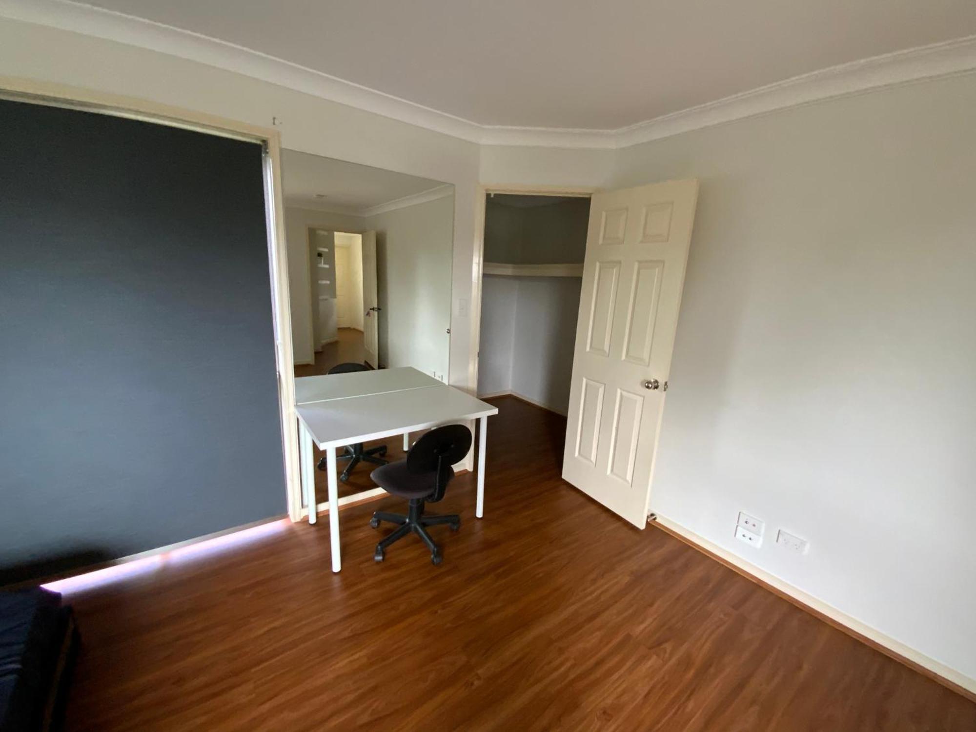 골드코스트 Shared House With Other Guests Near Shopping Center And Theme Parks 아파트 객실 사진