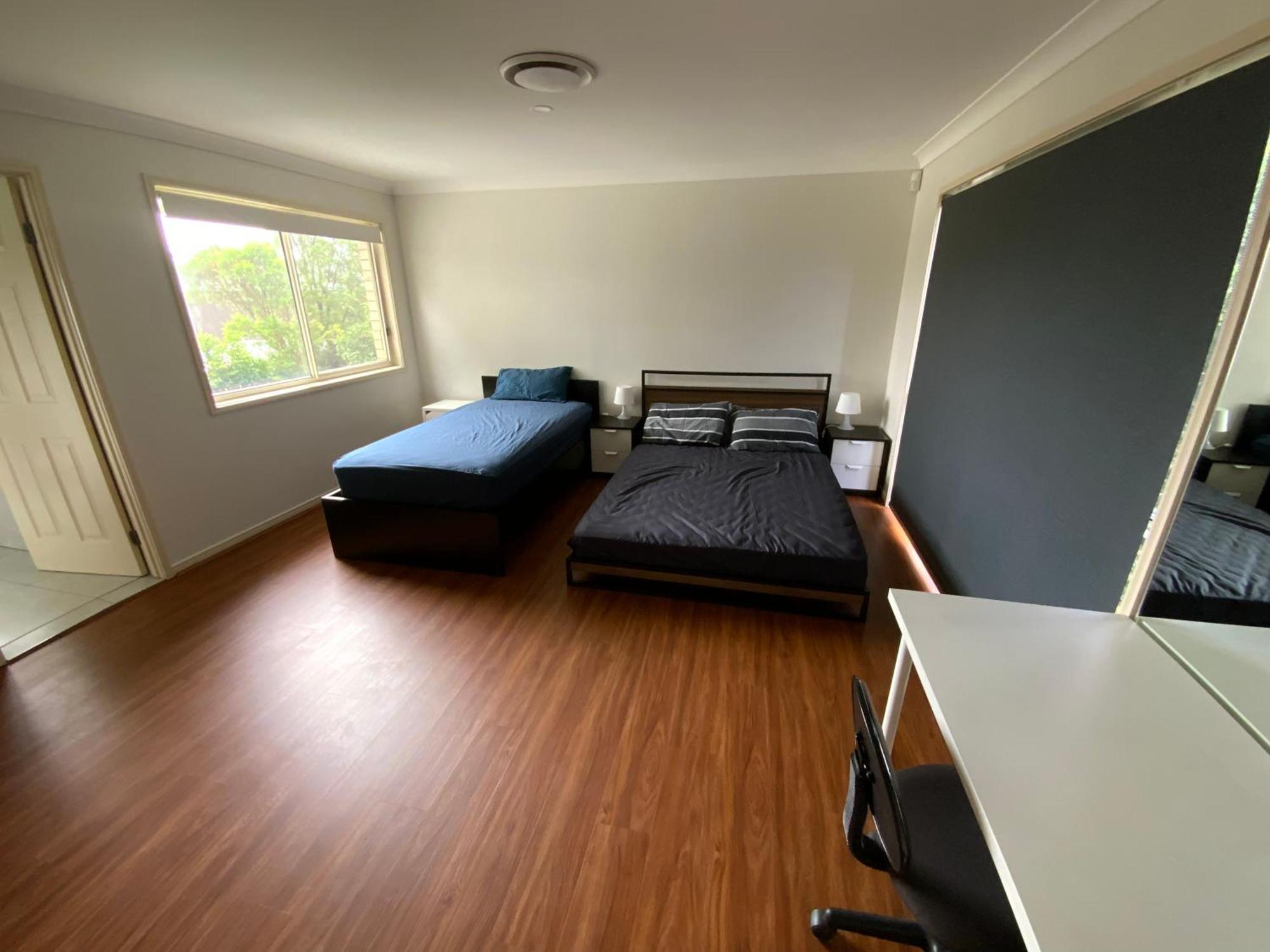 골드코스트 Shared House With Other Guests Near Shopping Center And Theme Parks 아파트 객실 사진